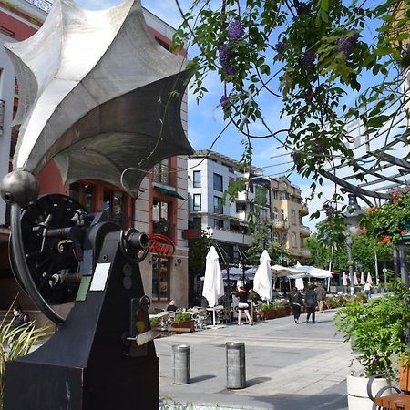 Top Center Apartment Gramophone With Private Parking Burgas Stad Buitenkant foto