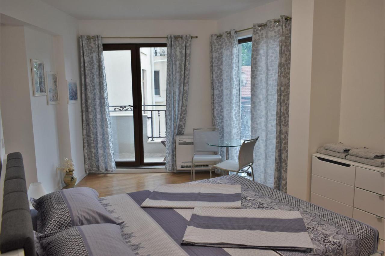 Top Center Apartment Gramophone With Private Parking Burgas Stad Buitenkant foto