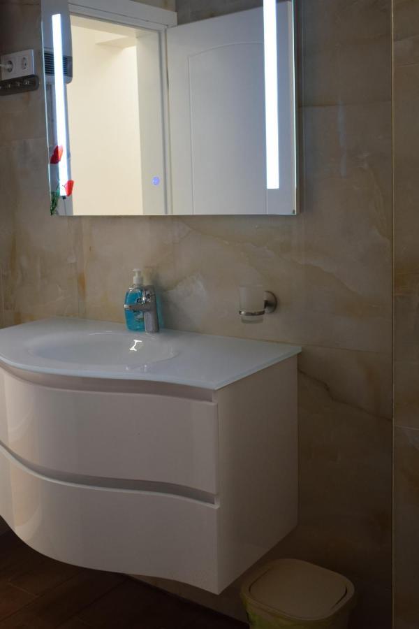 Top Center Apartment Gramophone With Private Parking Burgas Stad Buitenkant foto