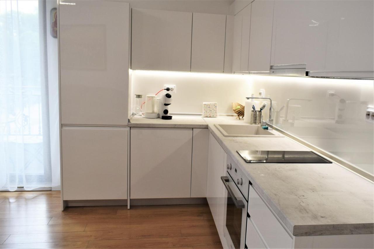 Top Center Apartment Gramophone With Private Parking Burgas Stad Buitenkant foto