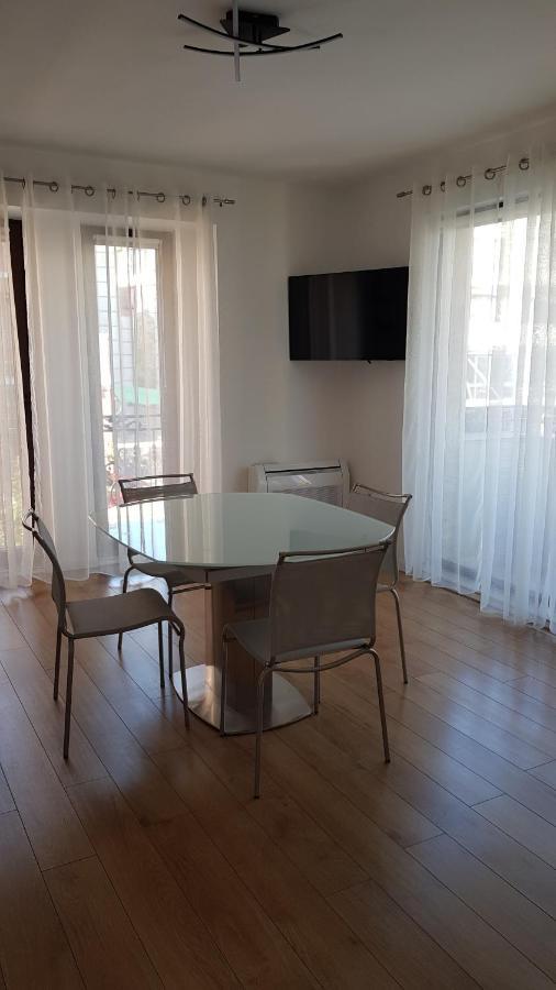 Top Center Apartment Gramophone With Private Parking Burgas Stad Buitenkant foto
